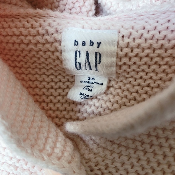 🍁Gap 3-6m pink knit sweater with ears - Picture 8 of 8
